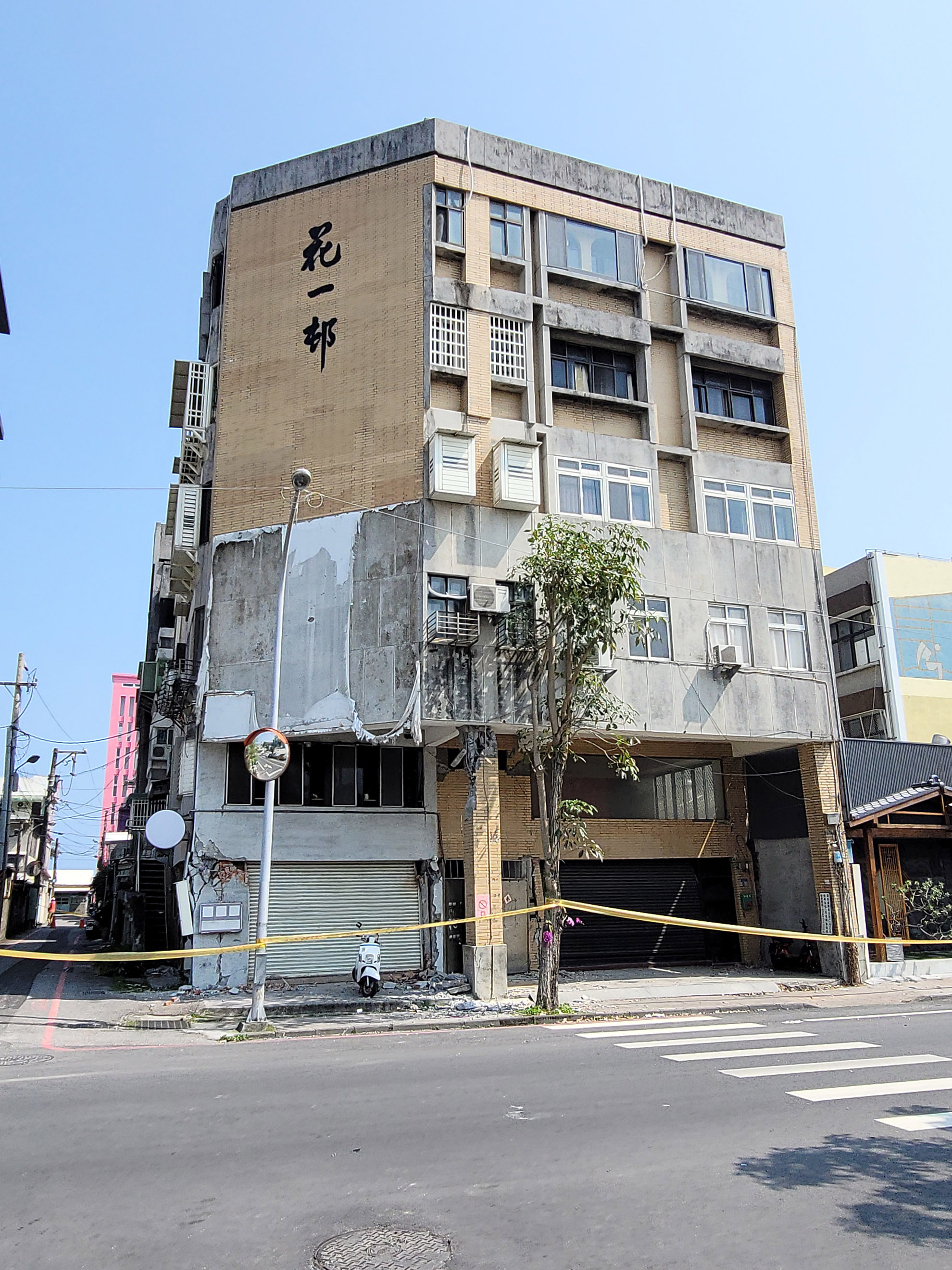 Rotules en têtes de piliers 